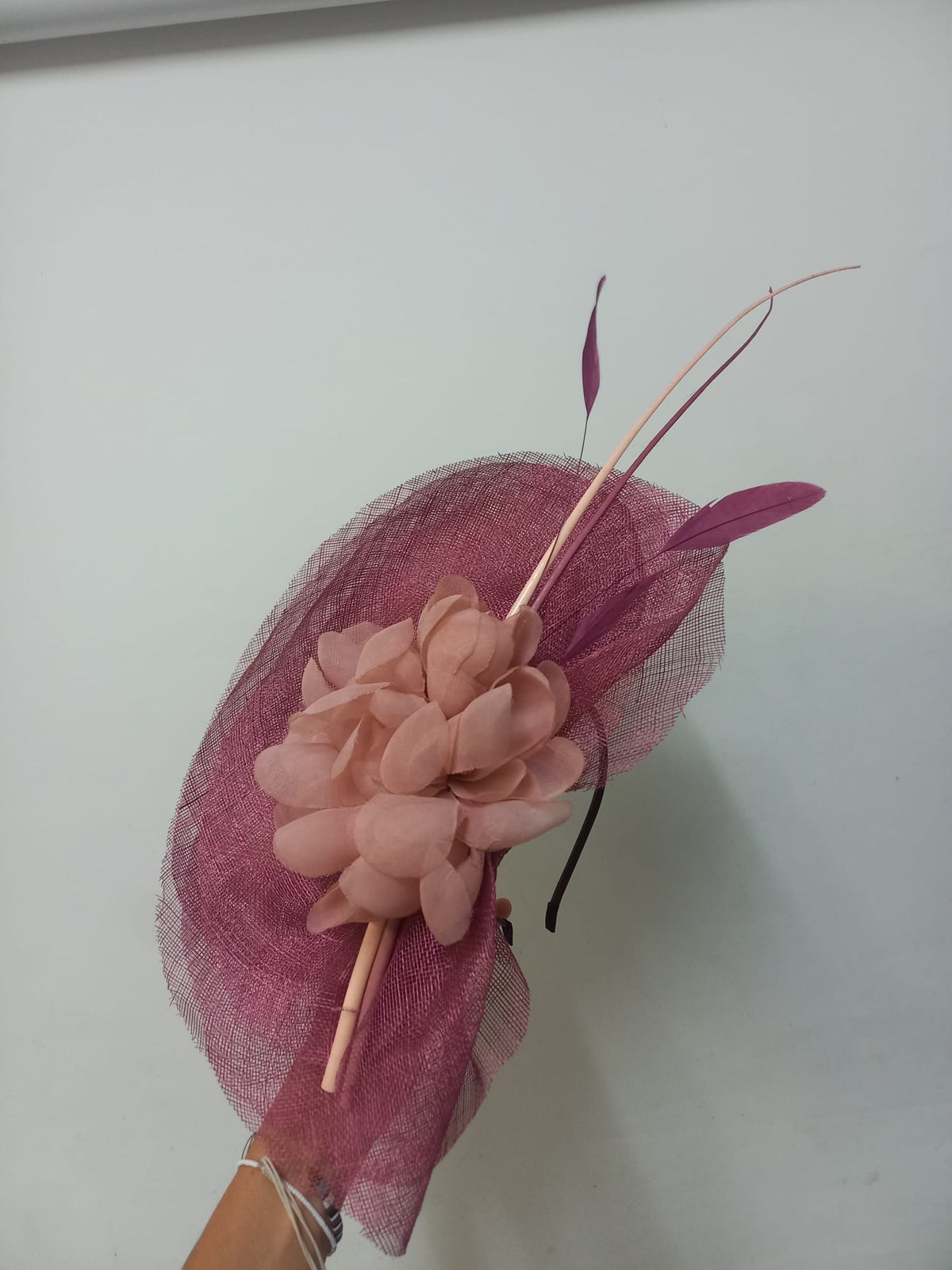 Tocado buganvilia con flor y espigas