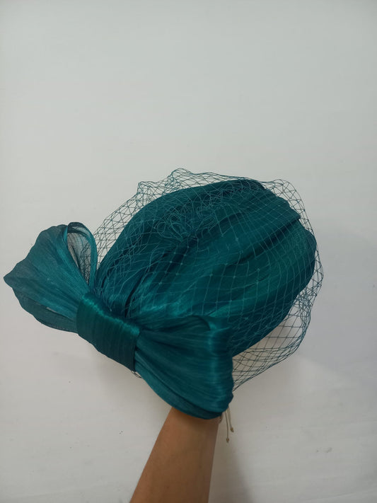 Tocado verde esmeralda
