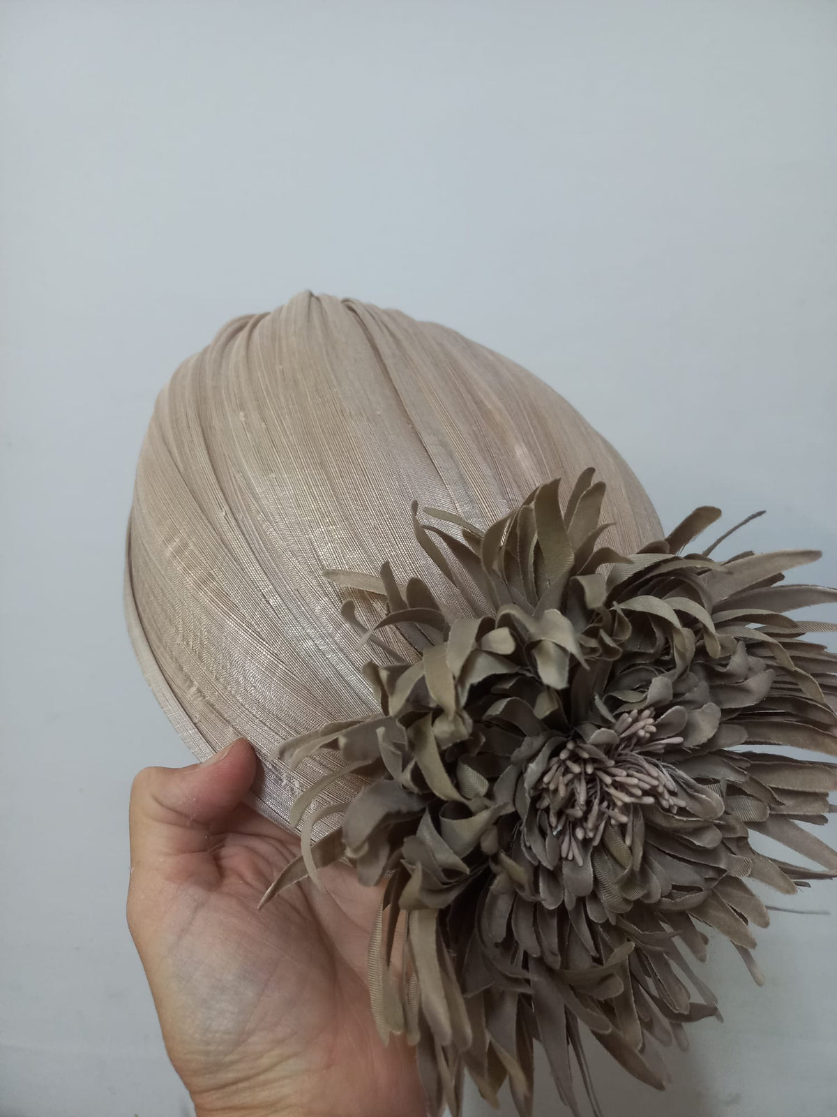 Tocado Taupe
